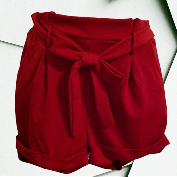 Tie belted, cuffed stretchy paper bag shorts - Picture 2 of 5